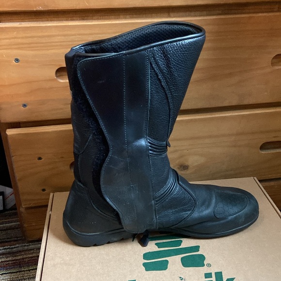 Men's Waterproof Leather Motorcycle Boots - Picture 2 of 9